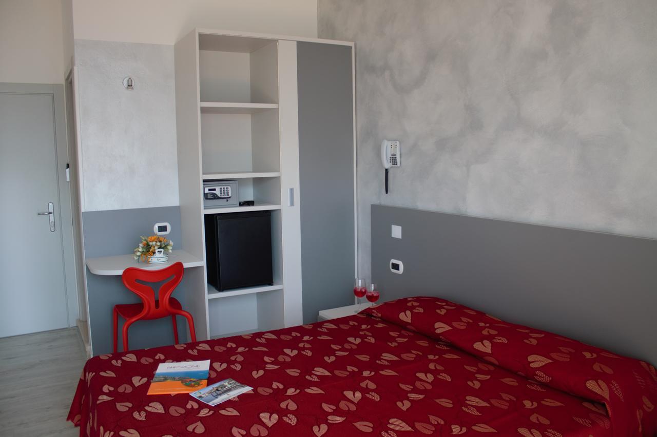 Hotel Casa Gagliardi برنزوني سول جاردا المظهر الخارجي الصورة