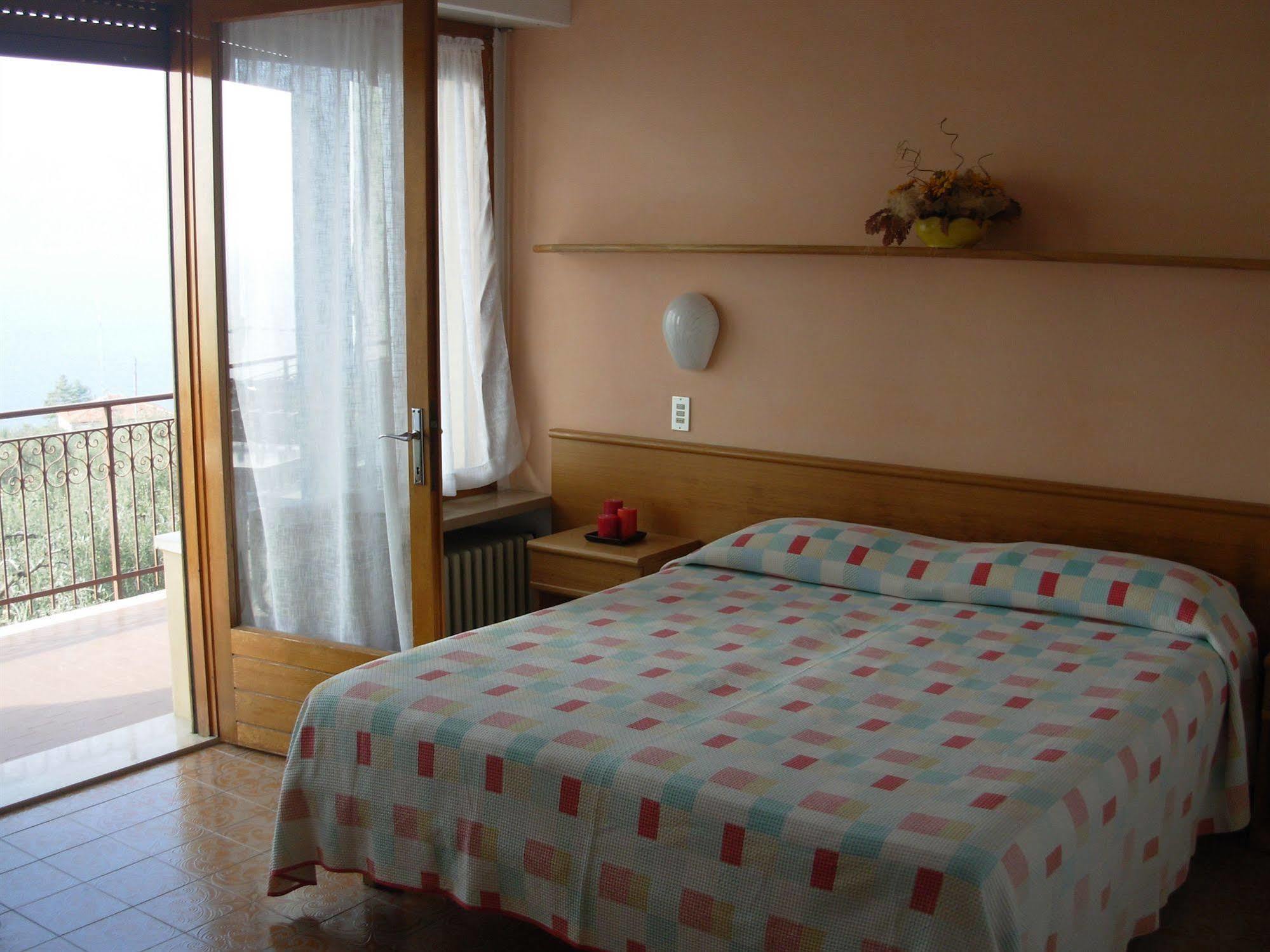 Hotel Casa Gagliardi برنزوني سول جاردا المظهر الخارجي الصورة